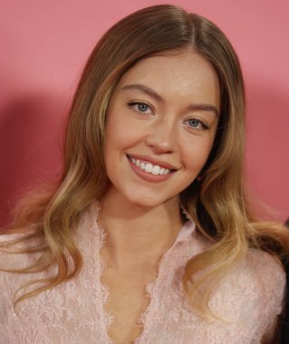 Sydney Sweeney, 17 Ekim 2025 'te İngiltere' nin başkenti Londra 'daki The Royal Festival Hall' da düzenlenen 69..