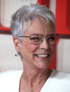 Jamie Lee Curtis 24 Kasım 2025 'te Londra' daki Picture House Central 'daki Ella McCay UK özel gösterimine katılıyor..