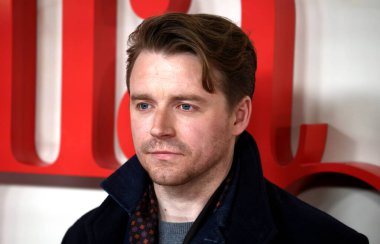 Jack Lowden 24 Kasım 2025 'te Londra' daki Picture House Central 'daki Ella McCay UK özel gösterimine katılıyor..