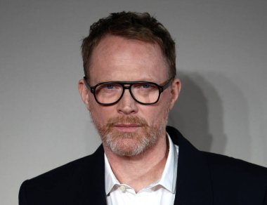 Paul Bettany, 2 Aralık 2025 tarihinde Londra, İngiltere 'de bulunan Odeon Luxe Leicester Meydanı' nda Amadeus 'un dünya prömiyerine katılır..