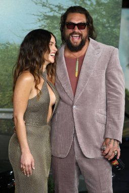 Adria Arjona ve Jason Momoa 22 Ocak 2026 'da Londra' da Cineworld Leicester Meydanı 'ndaki The Wrecking Crew UK özel gösterimine katıldılar..