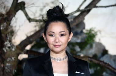Hong Chau, İngiltere 'nin başkenti Londra' da bulunan Odeon Luxe Leicester Meydanı 'ndaki Uğultulu Tepeler İngiltere prömiyerine katıldı..
