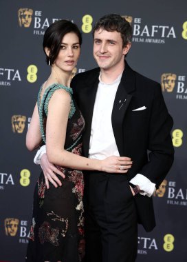 Paul Mescal ve Gracie Abrams 22 Şubat 2026 'da Londra, İngiltere' deki The Royal Festival Hall 'da düzenlenen 2026 EE BAFTA Film Ödülleri' ne katıldılar..