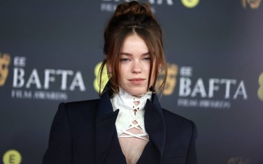 Milly Alcock, 22 Şubat 2026 'da Londra' daki The Royal Festival Hall 'da düzenlenen 2026 EE BAFTA Film Ödülleri' ne katıldı..