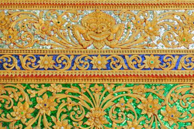 Wat Si Pan Ton önünde dekore edilmiş duvar yakın çekim