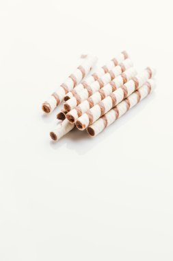 üzerinde bir ışık ayna arka plan doldurarak fıstıklı rulo gofret