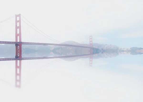 Riflessione Del Golden Gate Bridge San Francisco Usa — Foto Stock