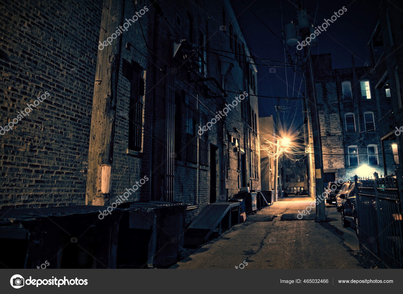 Темная Городская Аллея Ночью Стоковое Фото ©bruno.Passigatti.Gmail.