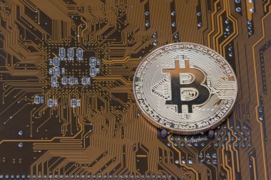 Bitcoin para birimi kapanış finansal konsepti. Şifreli sanal para. Bitcoin, ethereum crypto para birimi bilgisayar madenciliği kavramı.