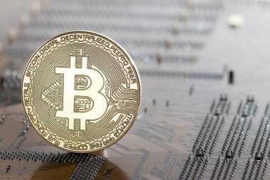 Bitcoin para birimi kapanış finansal konsepti. Şifreli sanal para. Bitcoin, ethereum crypto para birimi bilgisayar madenciliği kavramı.