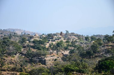 Udaipur, Rajasthan, Hindistan 'daki Kumbalgarh Kalesi' nin bir bölümü.