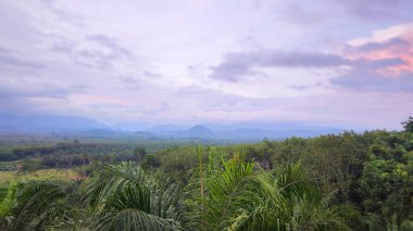 Gün batımında Ban Ta Khun manzarası, Surat Thani, Tayland, Güneydoğu Asya