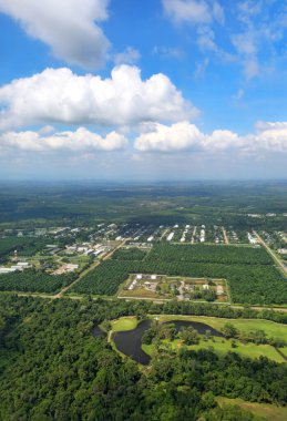 Yeşil manzara ve golf sahası, Amphoe Phunphin, Surat Thani, Tayland, Güneydoğu Asya