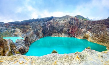 Krater Danau Alapola ve Kootainuamuri, Volkan Kelimutu, Flores Adası, Endonezya, Güneydoğu Asya