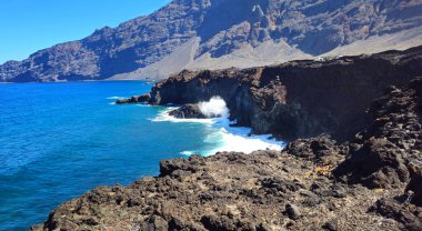 Batı kıyı şeridi kaya oluşumlarını ve sıradağları, El Hierro Adası, Kanarya Adaları, İspanya, Avrupa.