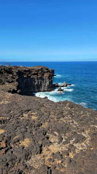 Batı kıyı şeridi kaya oluşumlarını gösteriyor, El Hierro Adası, Kanarya Adaları, İspanya, Avrupa.