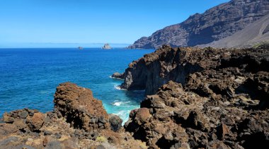 Batı kıyı şeridi kaya oluşumlarını ve sıradağları, El Hierro Adası, Kanarya Adaları, İspanya, Avrupa.