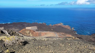 Volkanik kıyı şeridi okyanus manzarası sunuyor, El Hierro Adası, Kanarya Adaları, İspanya, Avrupa.