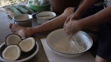 tatlılar yemek için rendelenmiş hindistan cevizi 
