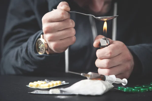 Viciado Drogas Prepara Heroína Dependência — Fotografia de Stock