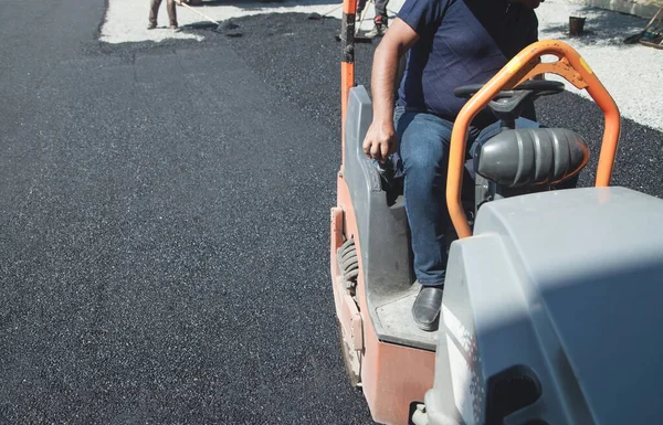 Worker Driving Asphalt Machine Road Construction — Stock Photo, Image