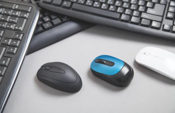 Computer Keyboard Mouse Grey Background — Stock Photo, Image