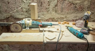 Ahşap atölyesi. Oyma için çalışma yeri