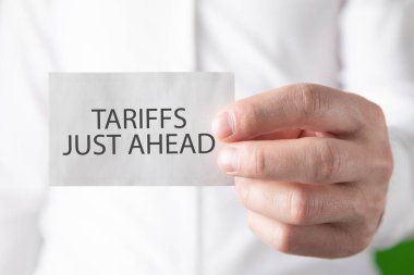 Tarifeler az ileride. İş konsepti