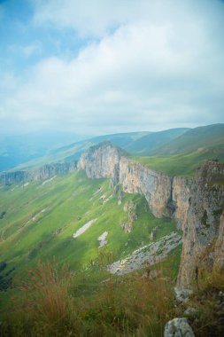 Dağ yatağının güzel manzarası. Ermenistan