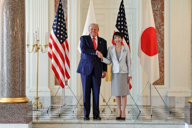 Tokyo, Japonya 'daki Akasaka Sarayı. 28 Ekim 2025: Başkan Donald Trump, Japonya Başbakanı Sanae Takaichi ile ikili bir toplantıya katıldı,