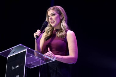 Allie Stuckey ve Louisiana Valisi Jeff Landry, 