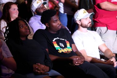 Allie Stuckey ve Louisiana Valisi Jeff Landry, 