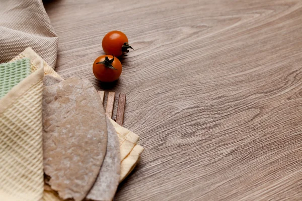 taze yeşil sebze kiraz domates salatası