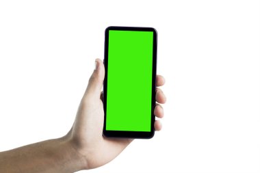 Yeşil ekranlı akıllı telefonu tut. Krom anahtarlı cep telefonu. Akıllı telefon konsepti. uygulama kavramı.