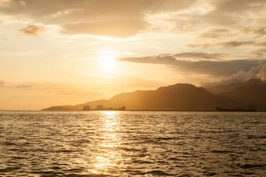 Ilhabela plajı, Sao Paulo, Brezilya. Turist plajı konsepti.