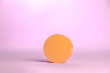 Pembe arka planda bir kavanoz yüz kremi. Model modeli. Ürün konsepti. Yüz kremi konsepti. Metin için boşluk.