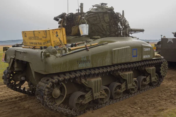 Ginkelse Heide, Hollanda, 20 Eylül 2014 Pazar Bahçesi Anıtı. M4 Sherman tankı