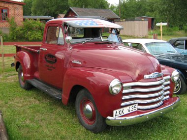 Hagfors, İsveç, 9 Temmuz 2008 Klasik araba sahipleriyle buluşan bir Chevrolet 3100 kamyonet.