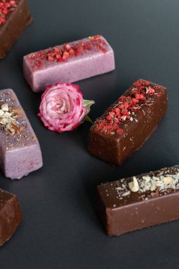 Vejetaryen peyniri, vejetaryen çocuklar için tatlı. Şekersiz konsept.