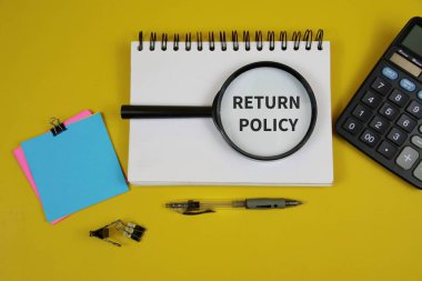 Not Defteri, Büyüteç, Hesap Makinesi ve Ofis Malzemeleri Sarı Arkaplanda İade Politikası Konsepti