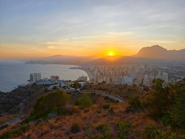 Sahilde güzel bir gün batımı
