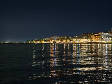 İsveç 'teki Stockholm şehrinin gece manzarası