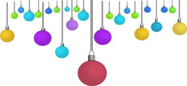 Beyaz arka planda asılı renkli Noel süsleri