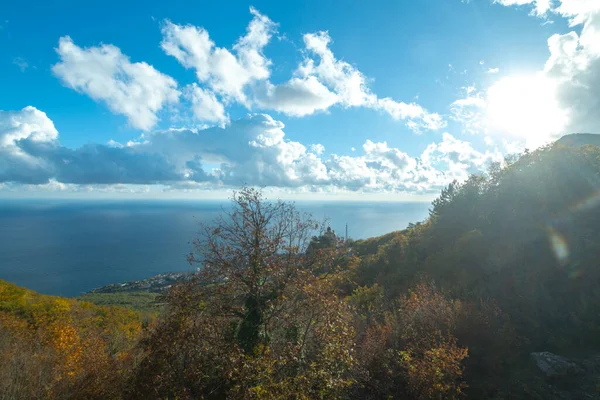 Dağlarda güzel bir gün batımı