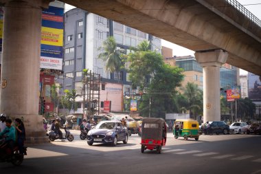 şehrin sokaklarında