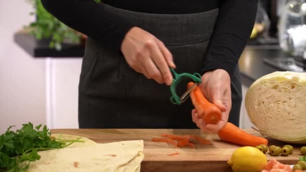 Cozinhar Alimentos Saudáveis Cozinha Pão Pita Com Legumes Carne — Vídeo de Stock