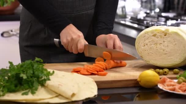 Cozinhar Alimentos Saudáveis Cozinha Pão Pita Com Legumes Carne — Vídeo de Stock