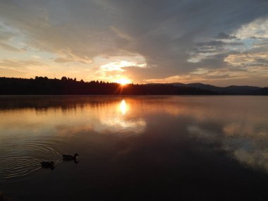 Makedonya Gölü üzerinde güzel bir gün batımı