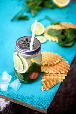 Waffle ile ferahlatıcı bir limonata
