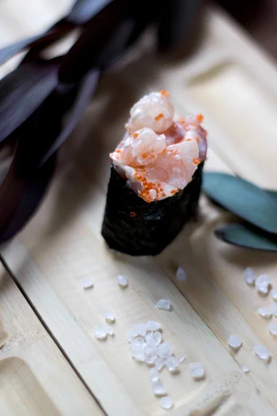 Sushi picante con camarones Imagen De Stock